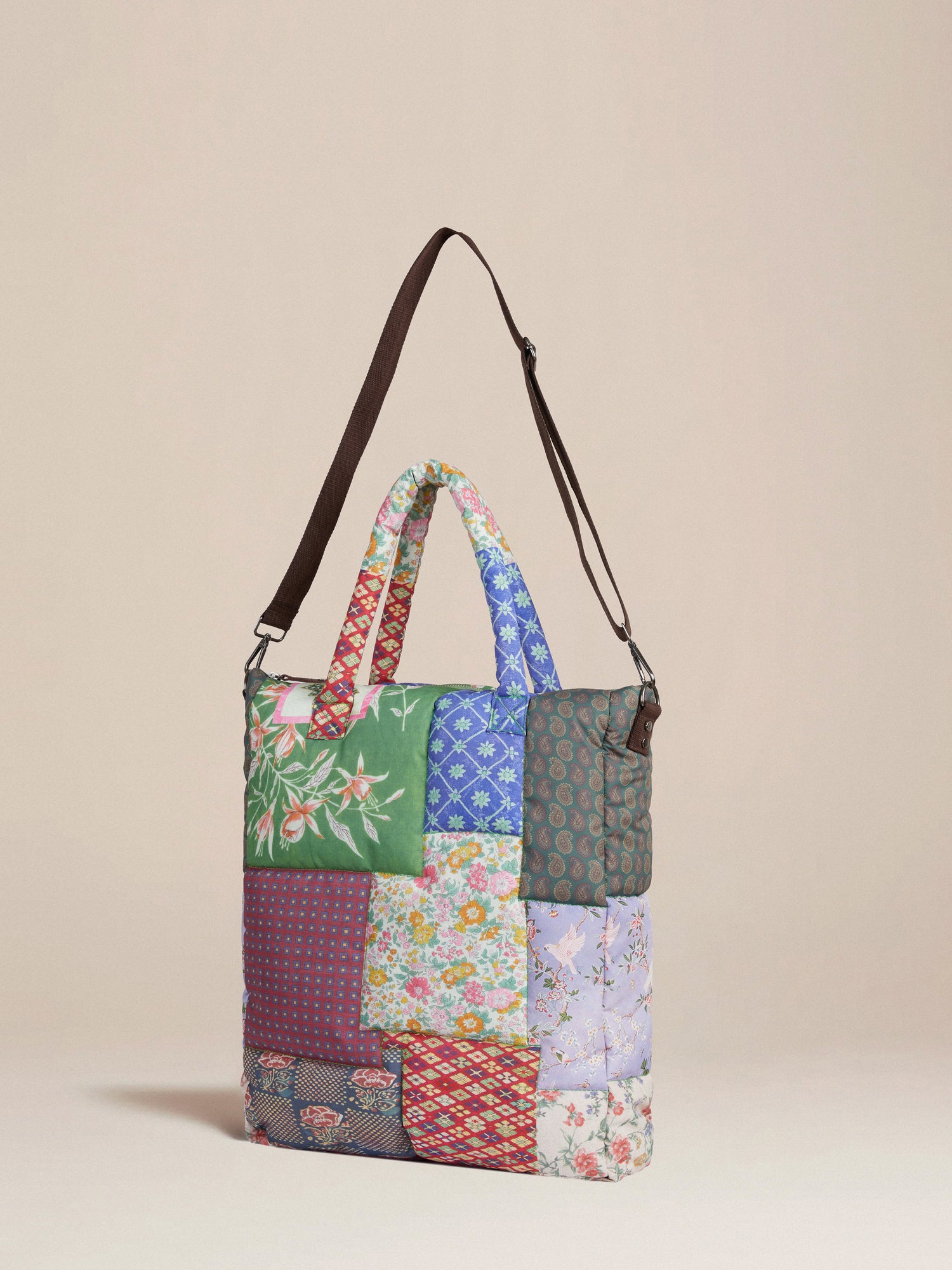 Profound Gardenia Tapestry Bag - Women | Burberry.