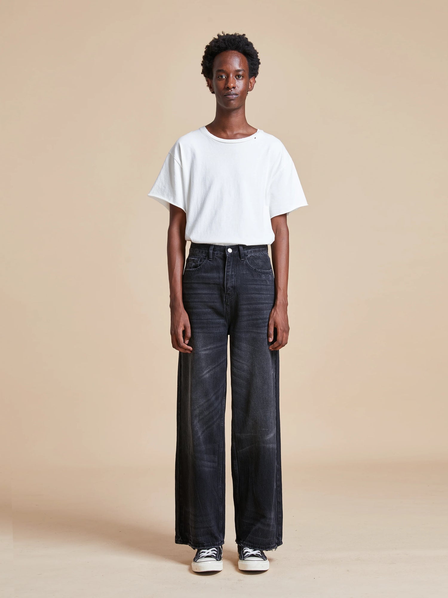 Baggy pants tight shirt sales