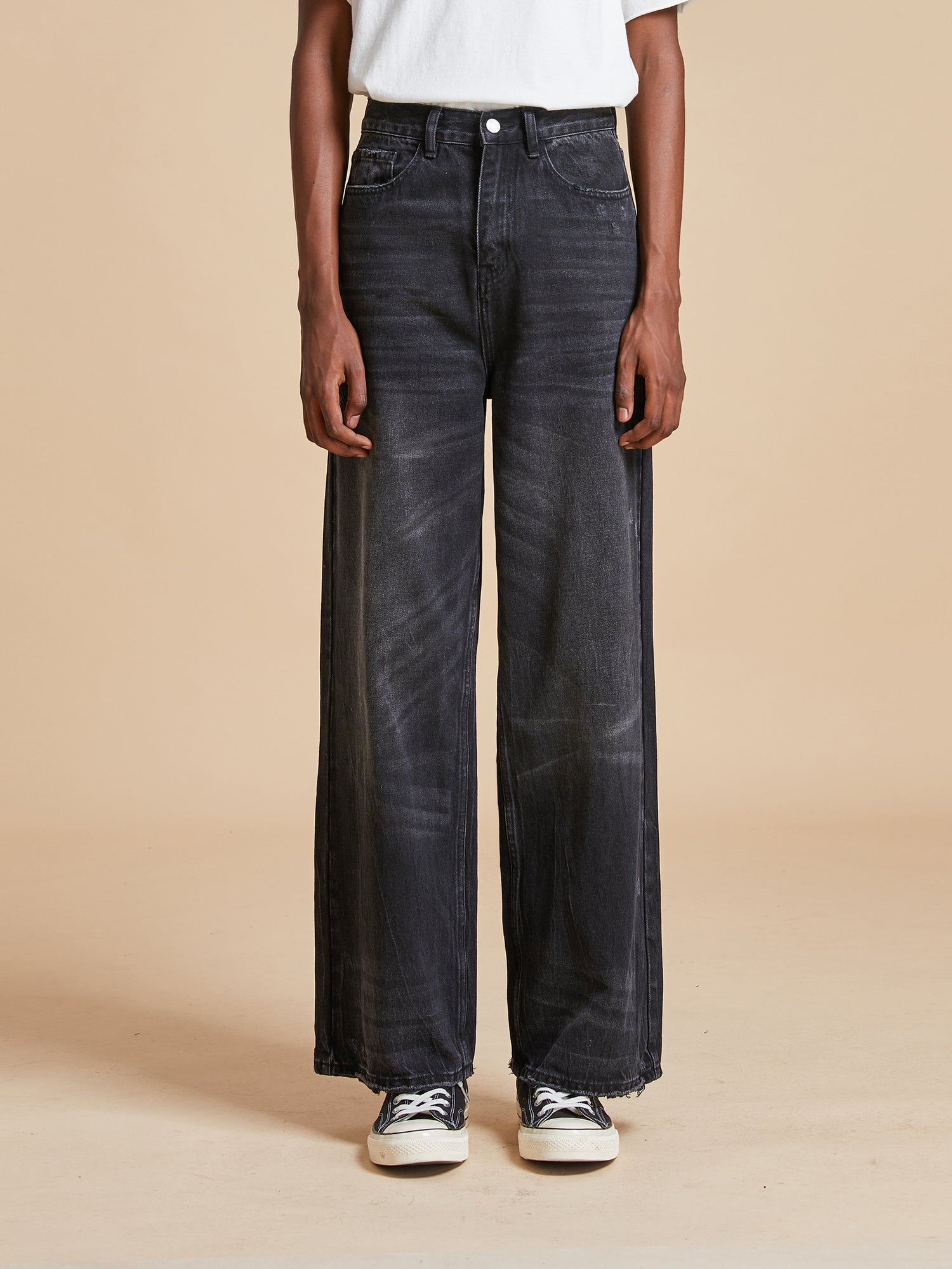 Looking for a pair of baggy jeans for so long and finally found